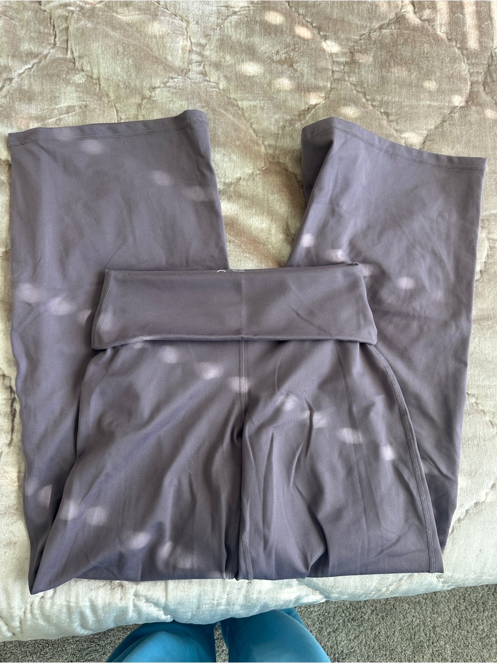 Hollister Gilly Hicks Foldover purple yoga pants